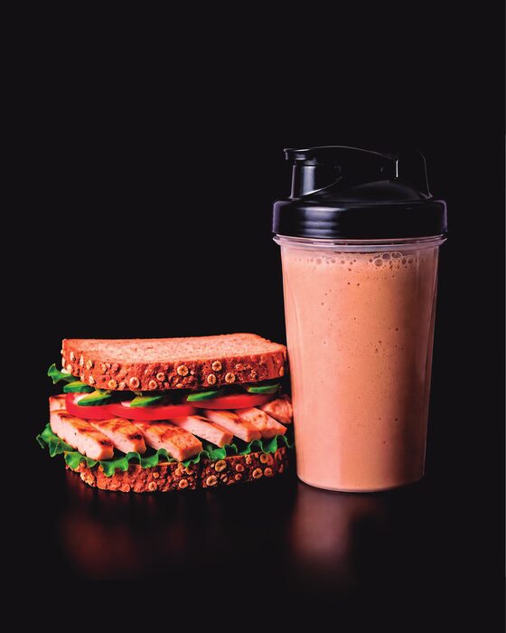 Combo Strong: sándwich de pollo y batido de proteína
